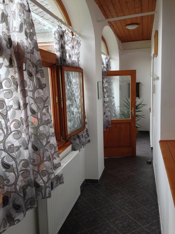 Petra Apartmanok Velem Camera foto